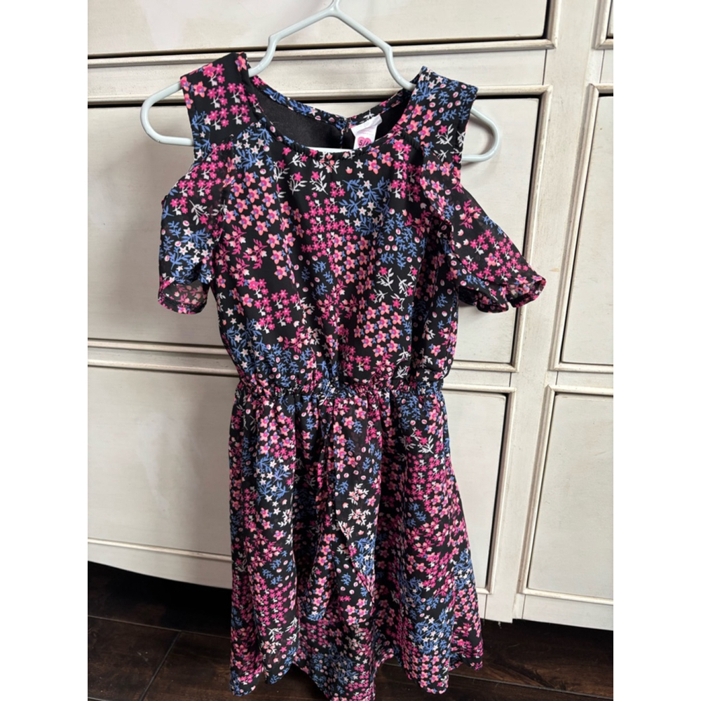 Girls Japna Kids Dress with shorts Size 5/6 Black Floral Cold Shoulder